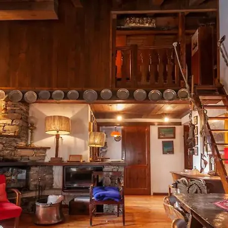 Daire Spacious Low-cost For A Group Courmayeur